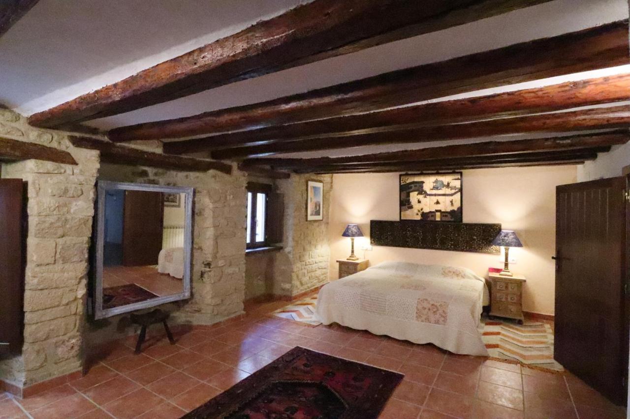 مبيت وإفطار San Martín de Unx Casa Amparo المظهر الخارجي الصورة