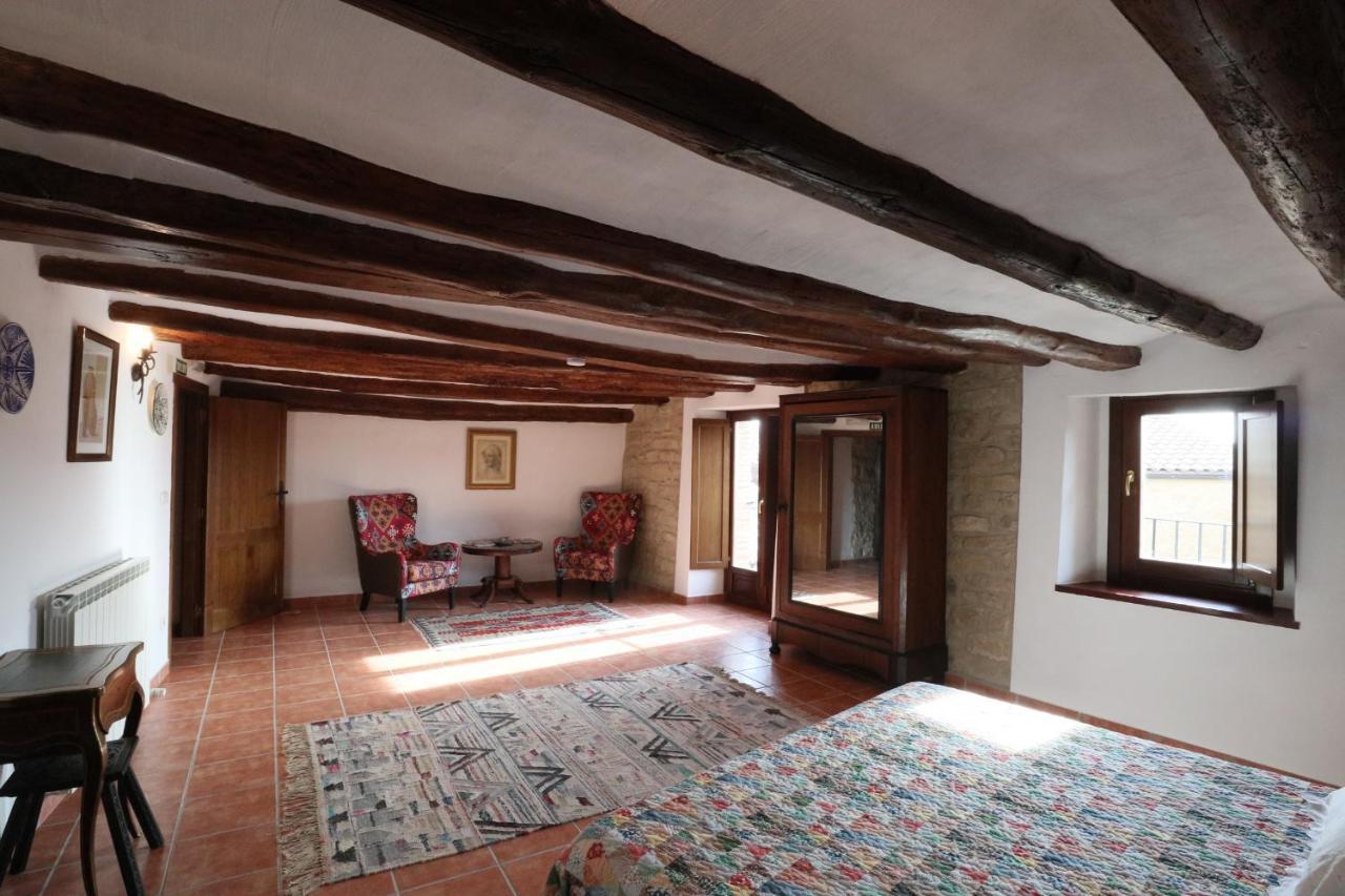 مبيت وإفطار San Martín de Unx Casa Amparo المظهر الخارجي الصورة